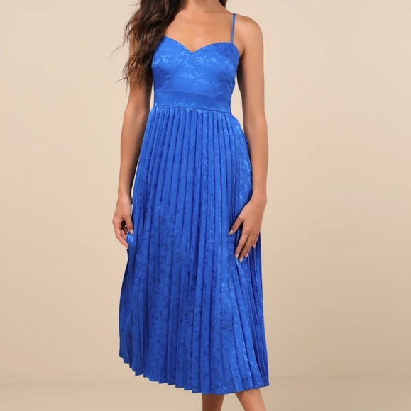 Lulus Regal Romance Blue Floral Jacquard Pleated Satin Midi Dress - Picture 1 of 8